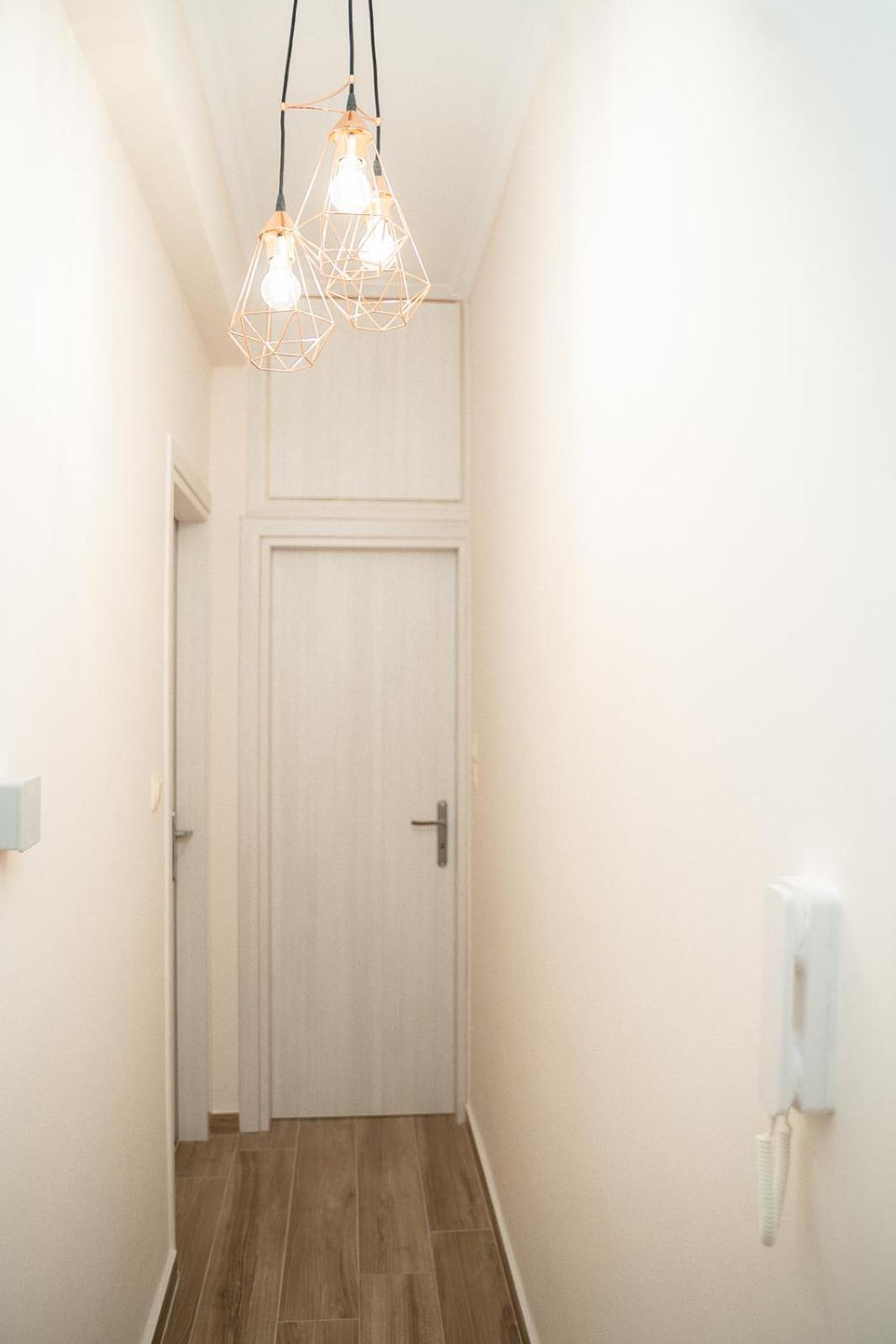 Artemis Bay Apartments Near Sea And Airport מראה חיצוני תמונה
